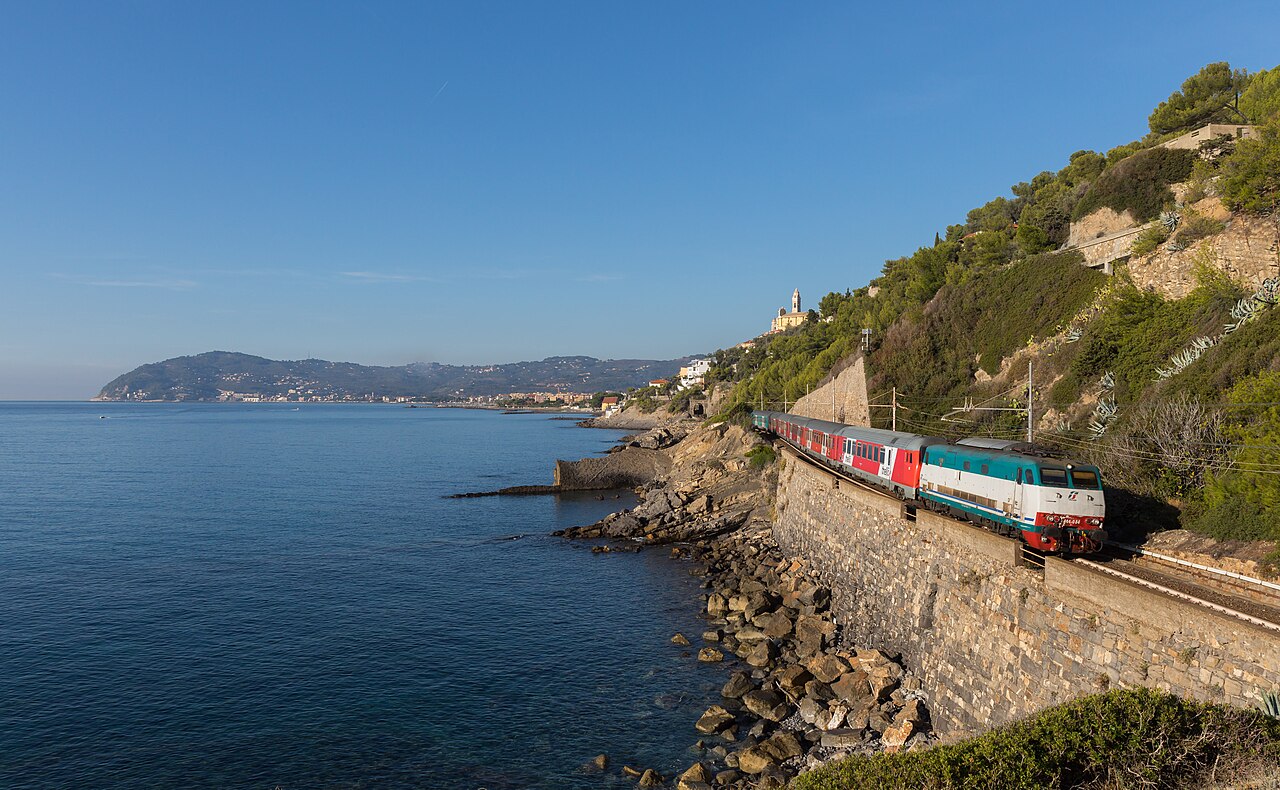 利古里亚海岸线 Ventimiglia-Milano